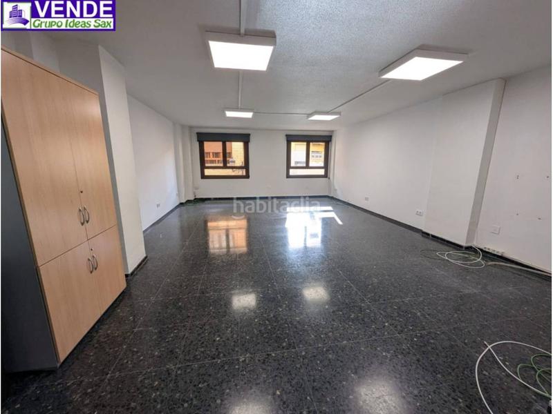 Foto b850e60e-baf8-4bb7-be67-e74456ff1c9f. Business premise in Sax