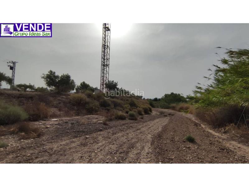 Foto 5857cf31-fc00-4d68-baa8-efb3feaa2f49. Fabrikhalle in Sax