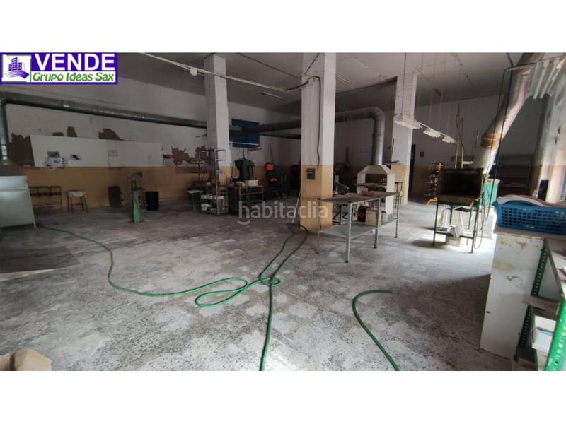 Foto 5fa737df-6440-4ea3-8882-5eabf09ac8bc. Fabrikhalle in Sax