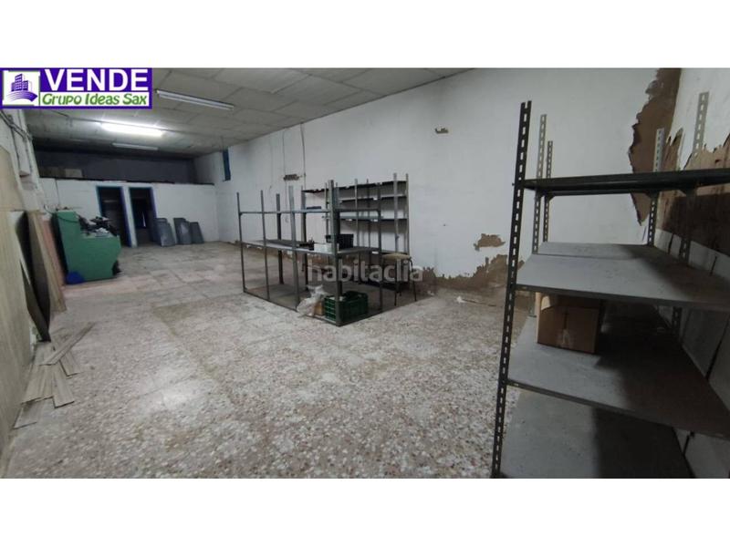 Foto 62f442e9-81c7-4ecd-a438-fa74e66f4a01. Fabrikhalle in Sax