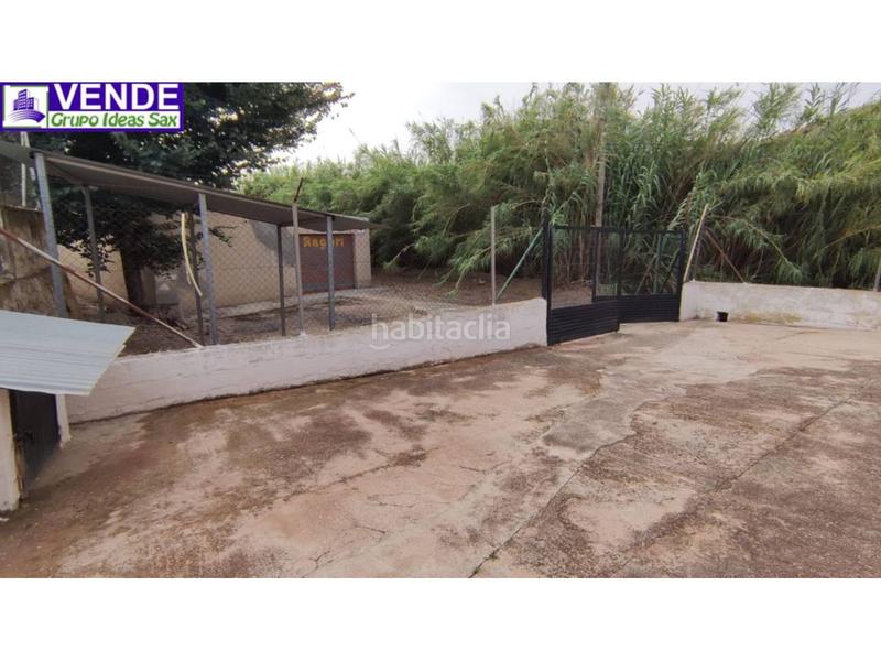 Foto 99cfcc48-e249-4a72-84ab-0ce890420b5d. Fabrikhalle in Sax