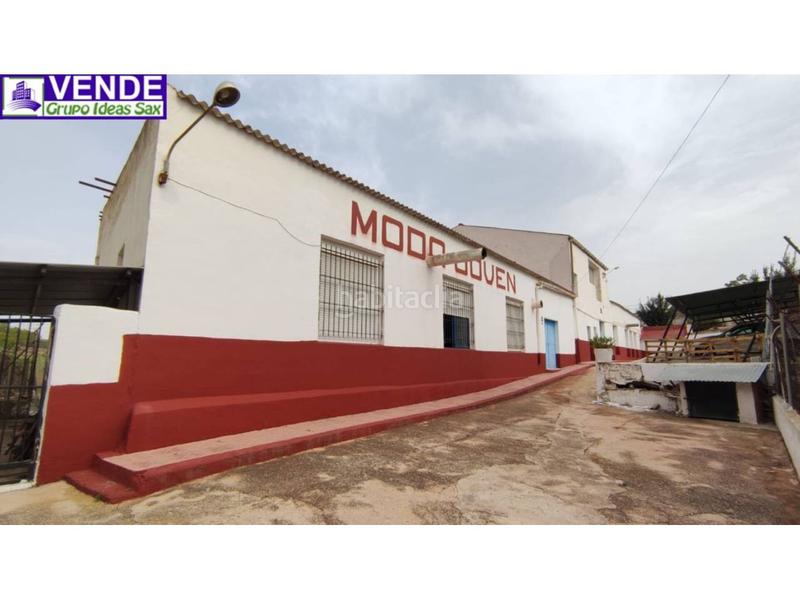 Foto ac73e91a-5b1c-4c37-8739-0e3b3ab19c9d. Fabrikhalle in Sax