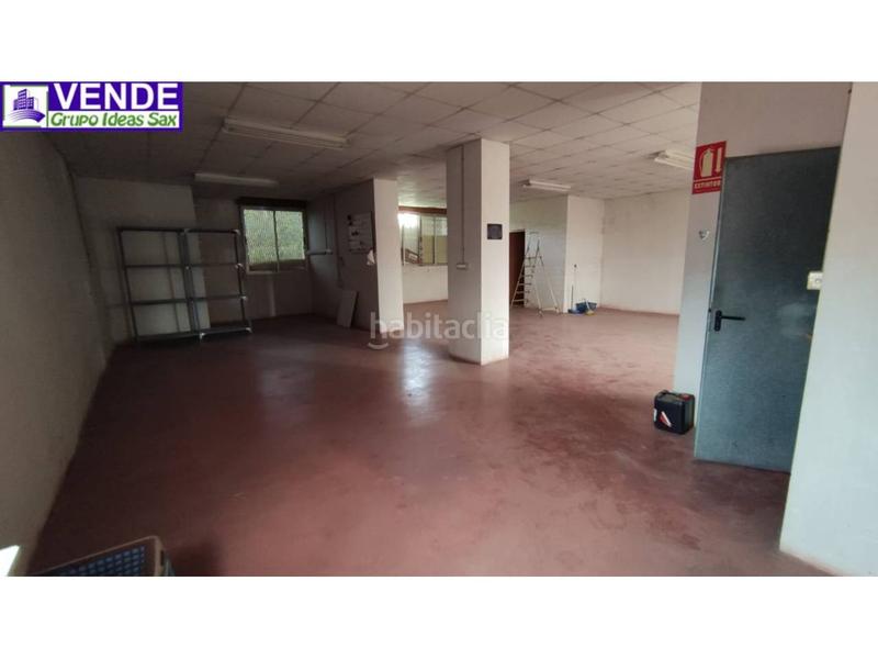 Foto d33f3260-bd8b-4970-9f12-630ade4c2f23. Fabrikhalle in Sax