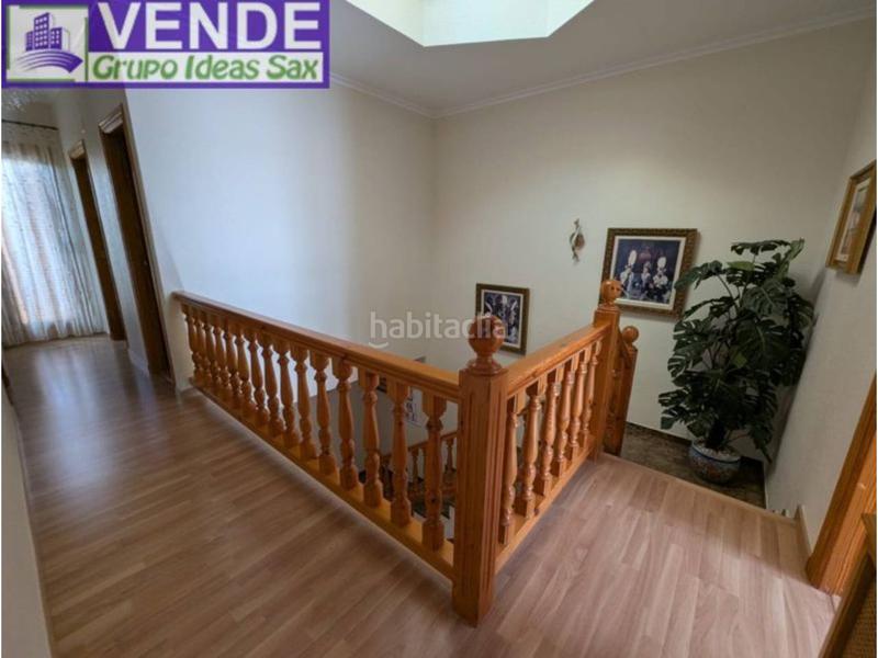 Foto 200dd56c-6936-49a9-a543-d5fe5e082900. Casa adossada amb calefacció aparcament a Sax