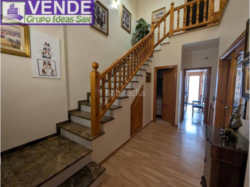 Foto efd96428-8a6f-4bec-98ce-41de6f2ae43c. Casa adossada amb calefacció aparcament a Sax