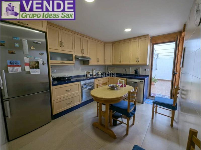 Foto f32df48b-e881-48c7-898c-fbc468e1c83f. Casa adossada amb calefacció aparcament a Sax