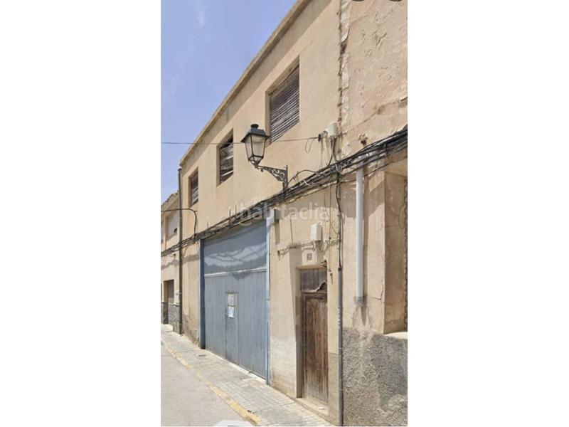 Foto d0b6cc1b-0337-4c30-9e26-a3e6406a048e. Nau industrial a Sax