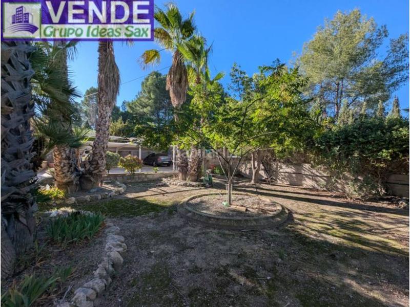 Foto 7bceb05e-129d-4373-a7e7-a4f37066dcf1. Country house with heating parking pool in Sax