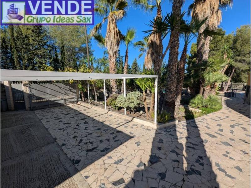 Foto 841d507a-5ae5-4f60-9cf8-194b1ac0ff52. Country house with heating parking pool in Sax