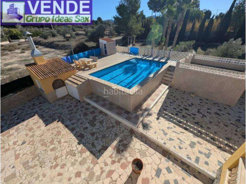 Foto 8cb64ccd-8b06-4b0a-b777-45d20740f6d7. Country house with heating parking pool in Sax