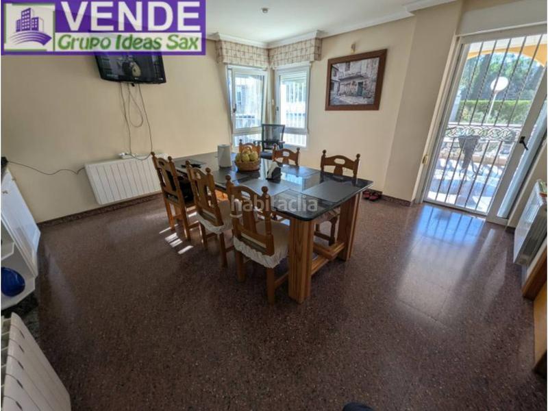 Foto a54e830f-5d29-4248-82d5-0b0d408e8125. Country house with heating parking pool in Sax