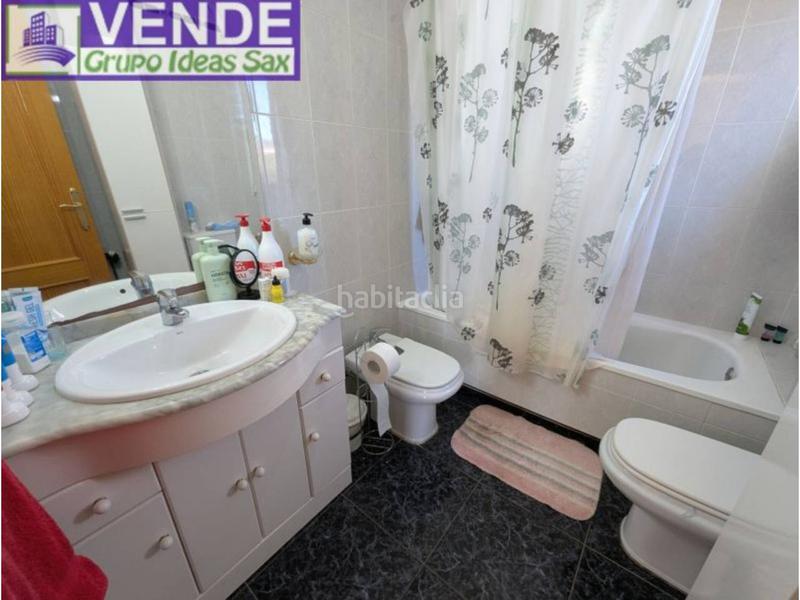 Foto ad8eff82-fbb4-46e0-b8b8-892685e11cb2. Country house with heating parking pool in Sax