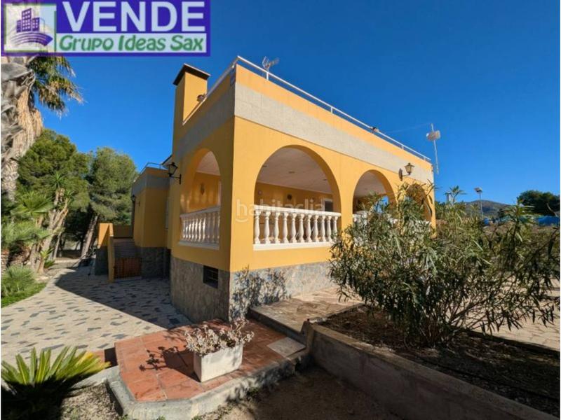 Foto af8412b8-a9e5-40fd-abc9-92cd35696fcc. Country house with heating parking pool in Sax