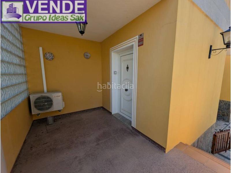 Foto ce7a85cd-290f-45cc-9af2-e3d1ebc00d1b. Country house with heating parking pool in Sax