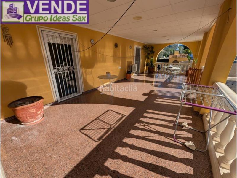 Foto d9807ef7-f299-4be1-a715-7f9f3e02f306. Country house with heating parking pool in Sax