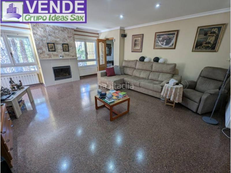 Foto f691e7fc-19de-4d52-9ce1-5ad425ea538e. Country house with heating parking pool in Sax
