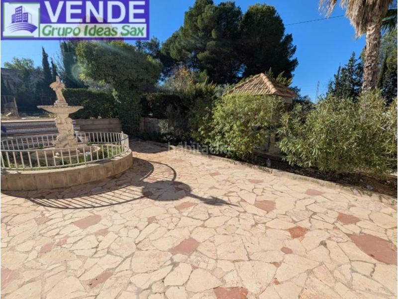 Foto fe1f9208-587b-4891-85a2-2e93e50db6d9. Country house with heating parking pool in Sax