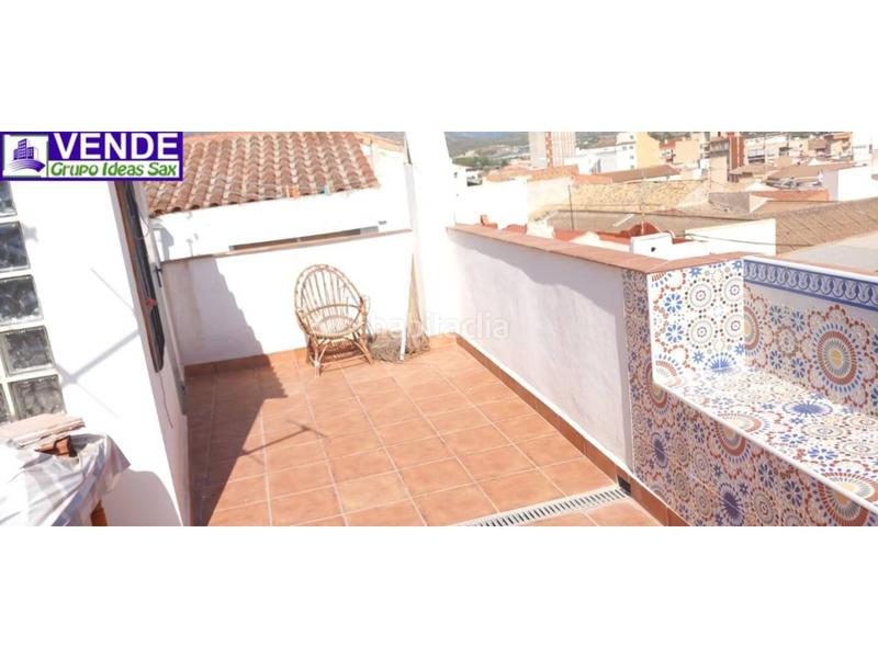 Foto cd487175-5924-48d4-a5cc-0a3883d1da6b. Reihenhaus in Sax