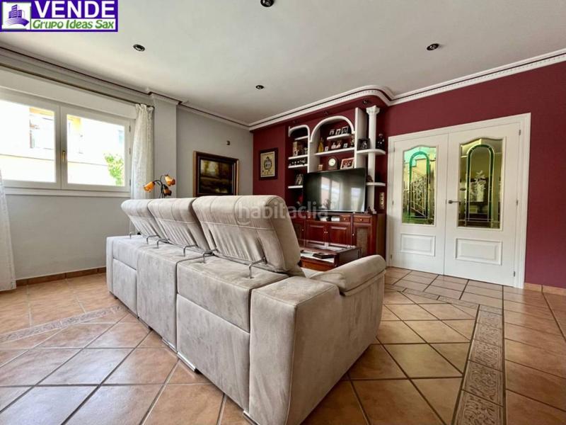 Foto 9c3537f9-60f3-44c6-93c4-db9f7a4b565a. Chalet avec chauffage parking dans Sax