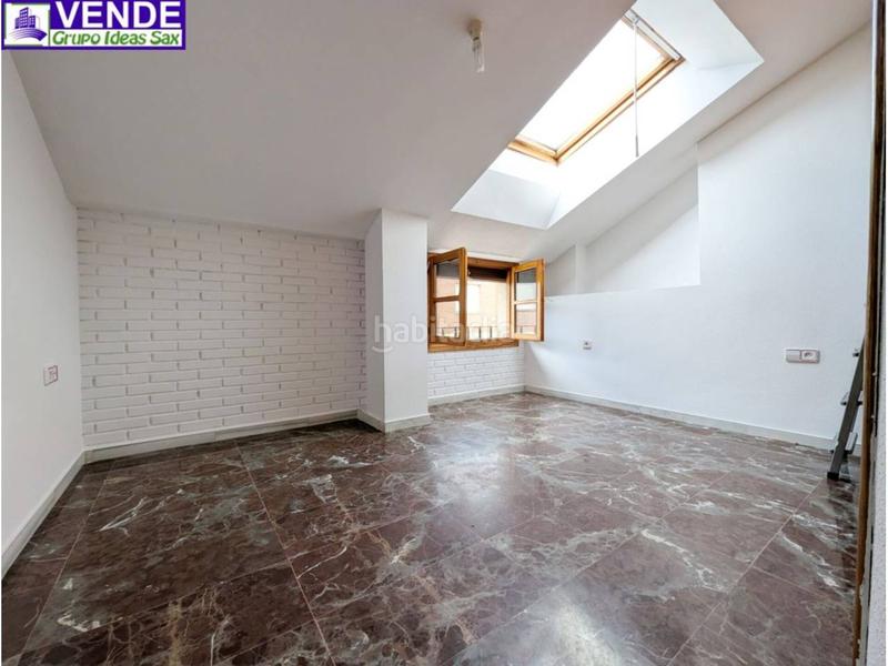 Foto 170c7014-e34e-4e5e-9740-ff7b780e51b7. Casa a schiera con parcheggio in Sax