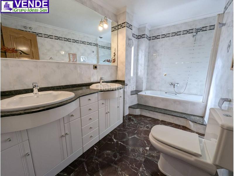 Foto 76a08245-327b-4862-b93a-231ebbdb5235. Casa a schiera con parcheggio in Sax