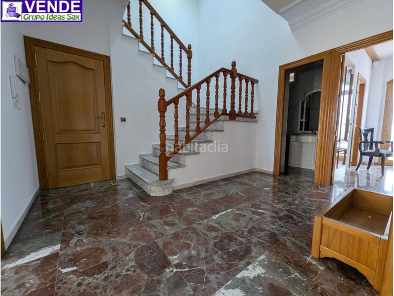 Foto c6e17f22-a871-4294-aef3-3733a100a126. Casa a schiera con parcheggio in Sax