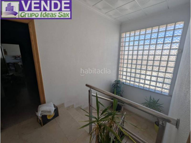 Foto 81484cd3-7eb8-4282-b50b-6f6146677963. Nau industrial a Sax