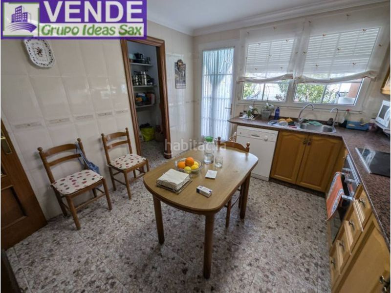 Foto 085750de-4e48-4ec3-9fd5-41485508e21d. Casa adossada a Sax