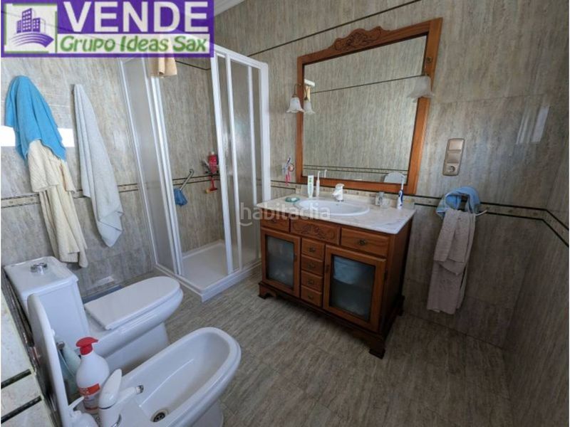 Foto 1a750def-ab2d-4fc0-94b3-303a21f6765b. Casa adossada a Sax