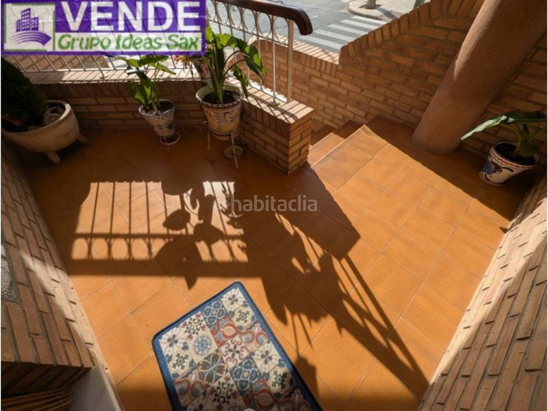 Foto a7854c4a-fd2d-424c-a71d-456e50a634d0. Casa adossada a Sax