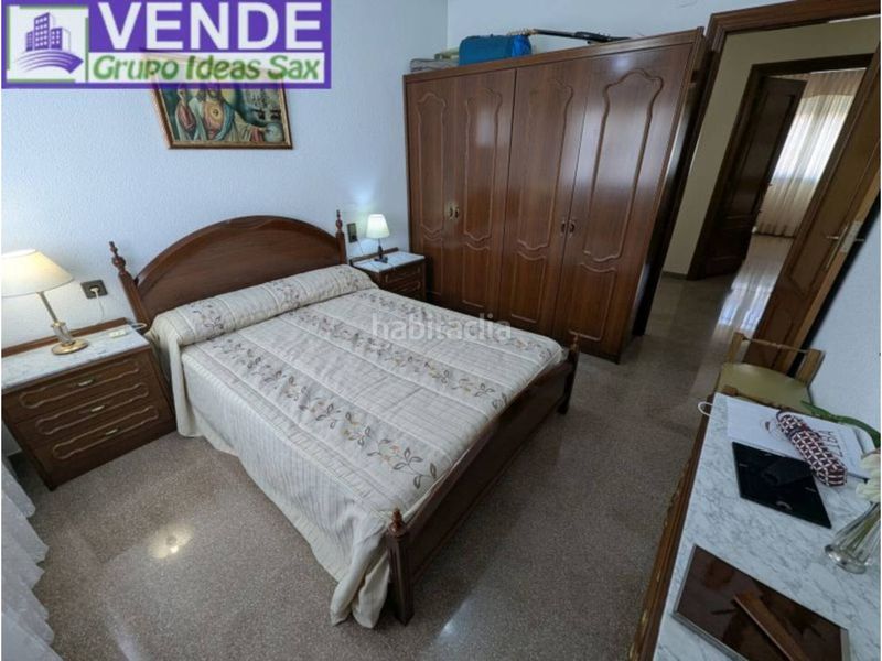 Foto aa5e3cc8-f262-4bff-a556-dd45b82a324c. Casa adossada a Sax
