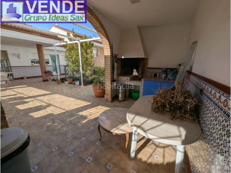 Foto b4cbc93b-26a7-4efa-b202-30befde1da43. Casa adossada a Sax