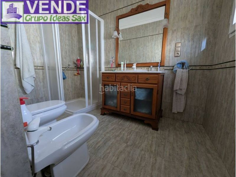 Foto d8c71d16-9371-433e-b2e4-10f0337d8468. Casa adossada a Sax