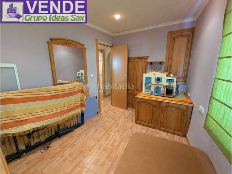 Foto 06ba9d33-7234-4804-9be5-cb43d837d0bc. Casa adossada a Sax