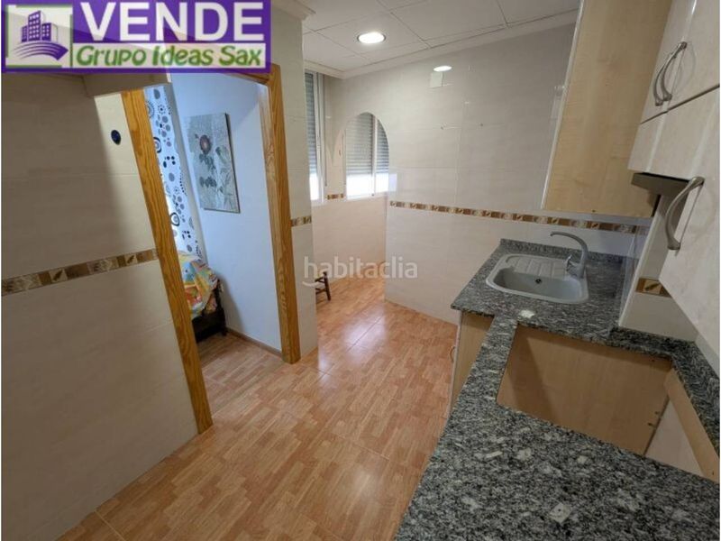Foto 11b51a66-2de9-4d00-9d6a-6b503b6b8b72. Casa adossada a Sax