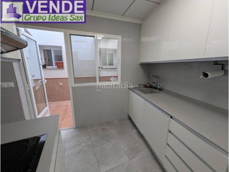 Foto 317806ca-f47d-4393-b76d-f47875587f43. Casa adossada a Sax