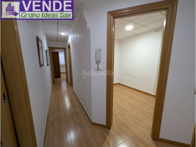 Foto 493640eb-254f-415c-8c02-6b0d2f36524f. Casa adossada a Sax