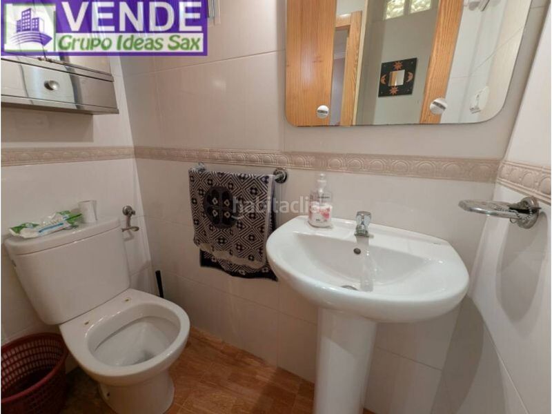 Foto 578a9496-81ed-46a3-bc32-22b7128f07aa. Casa adossada a Sax