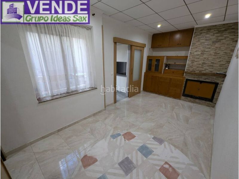 Foto 6312eb1d-8f8e-4430-8c6d-fe54aaae9916. Casa adossada a Sax