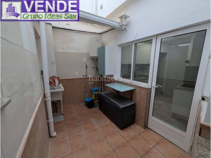 Foto 9977a3f3-3410-4b63-8a1b-322e9d5a9dc6. Casa adossada a Sax