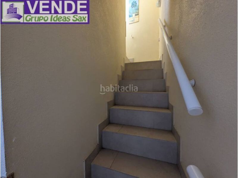 Foto c253ba37-653d-4161-92cd-ba84e9728fa8. Casa adossada a Sax