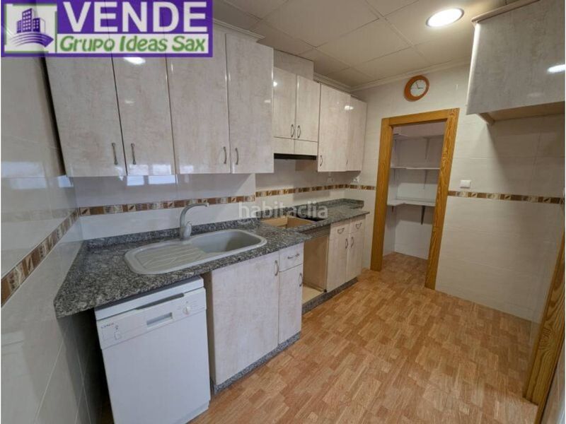 Foto cfba9ace-e938-432f-b295-95c2c58d2742. Casa adossada a Sax