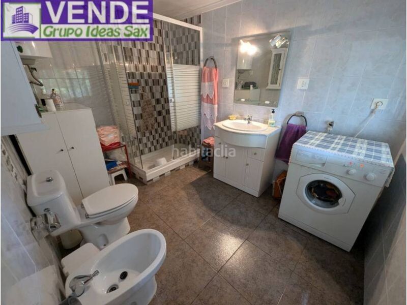 Foto 116bd8fe-f84c-41b9-b09a-76213e378d52. Masia amb aparcament a Sax