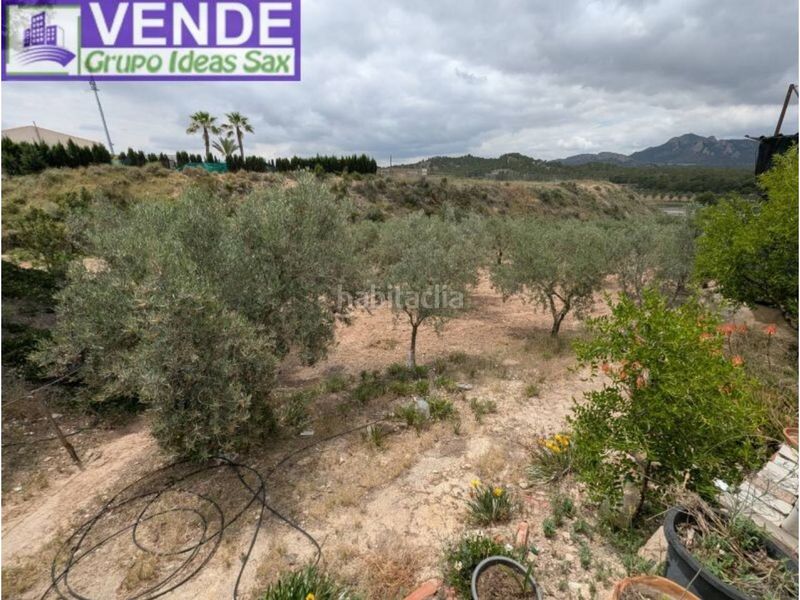 Foto 558582a6-5dd5-45bc-982e-bea9f0a5fcdc. Masia amb aparcament a Sax
