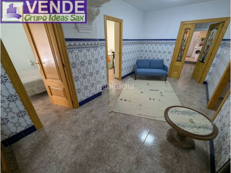Foto 66048843-1900-44ac-bd3d-28ece2759f30. Pis a Sax