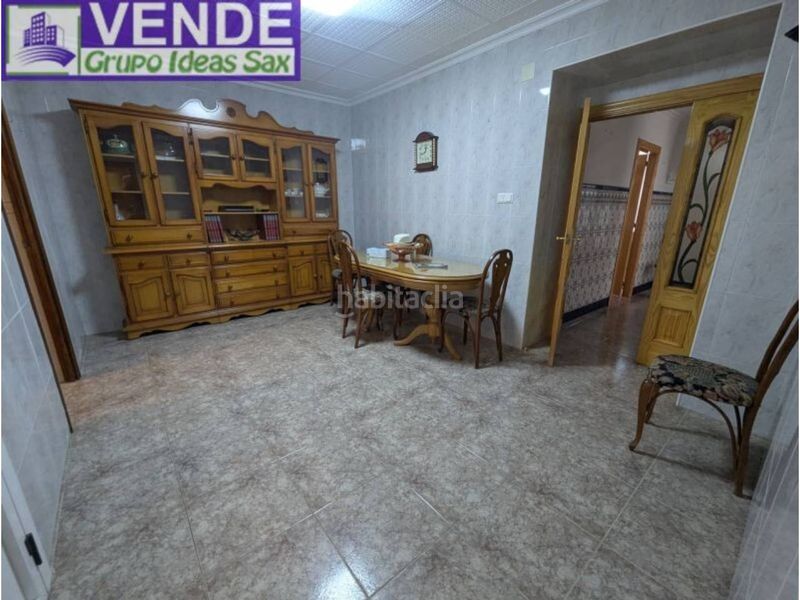 Foto 80e022fb-b612-481c-a27e-be41a4ba5bfb. Pis a Sax