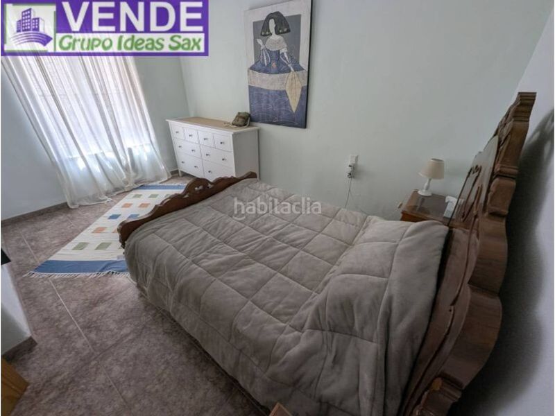 Foto fb5379d2-6773-46aa-92cb-184a1114f84a. Pis a Sax