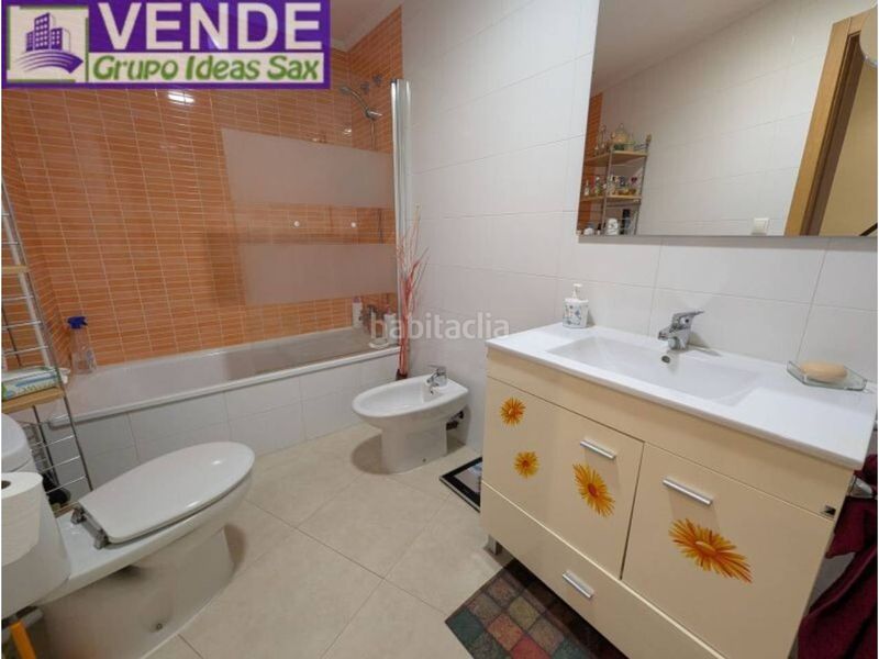Foto be303af2-cff9-4110-9755-3a6557b1341c. Pis amb aparcament piscina a Sax