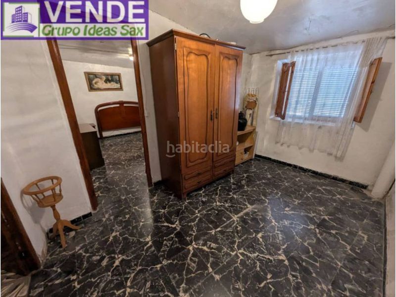 Foto 4e3bc669-57cd-4a7d-b11f-894a2b735d0b. Casa adossada a Sax