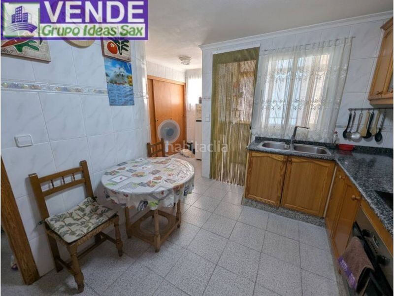 Foto 8f6baa15-6182-452d-9a7e-bf56f36393af. Casa adossada amb aparcament a Onil